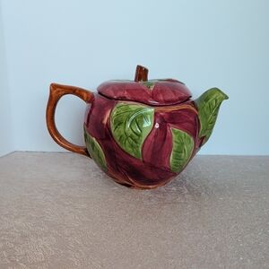 Artistic Ceramic Teapot with Leaf Design